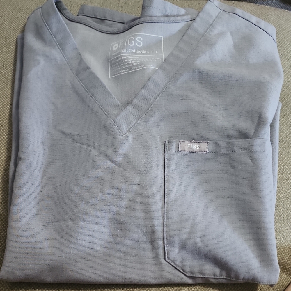Figs Gray Scrub Top